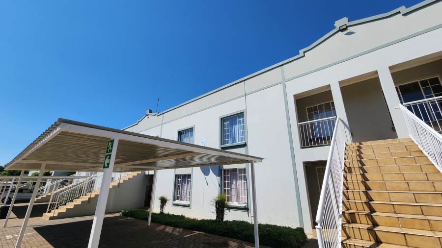 To Let 2 Bedroom Property for Rent in Kannoniers Park North West